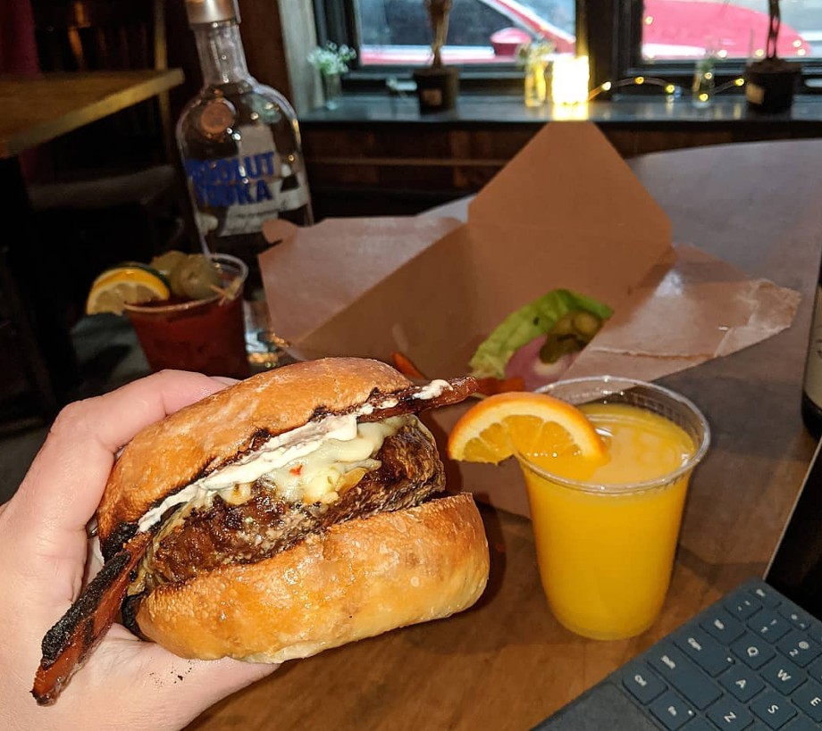 Where To Get A Burger In Lower Manhattan Right Now