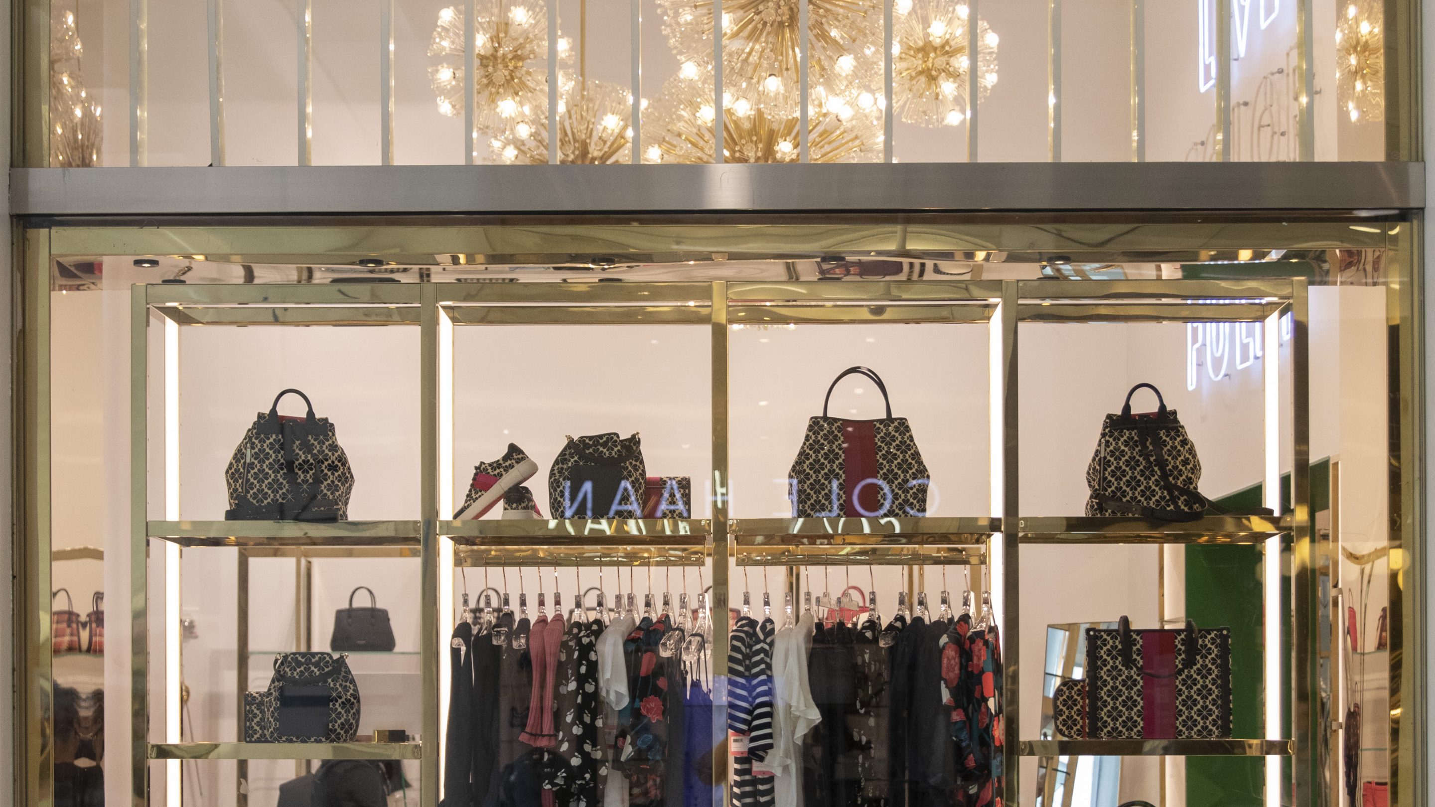 7 Stunning Showcase Windows Inside Westfield WTC