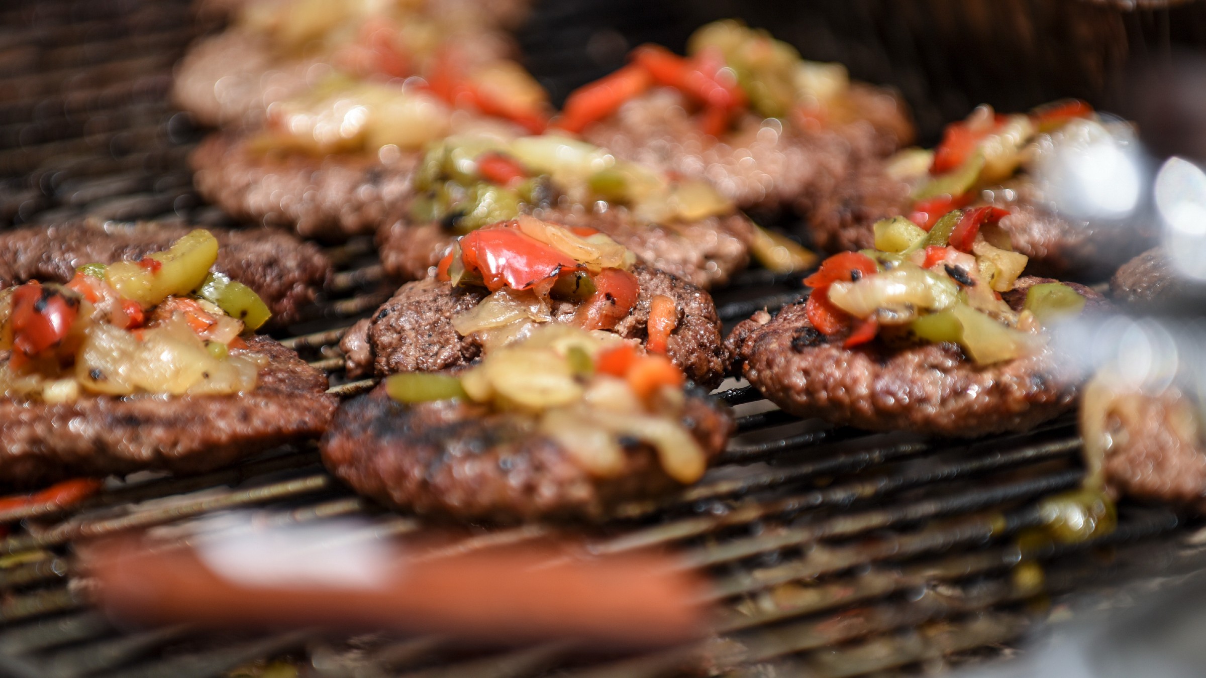 Time to Get Extra-Hungry: Seafood, Burgers, Desserts at Dine Around Downtown