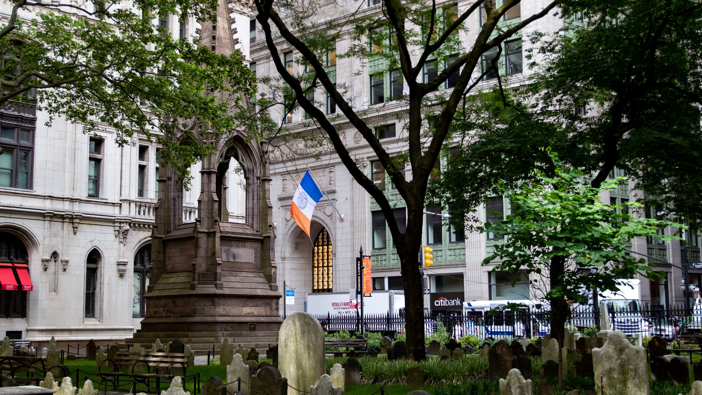 Find Out Where the Bodies Are Buried in This “Life & Death” Walking Tour