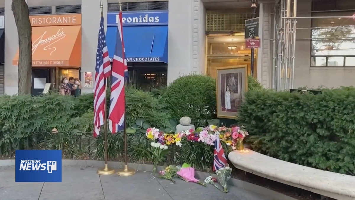 Mourners Find Solace at Queen Elizabeth II Garden