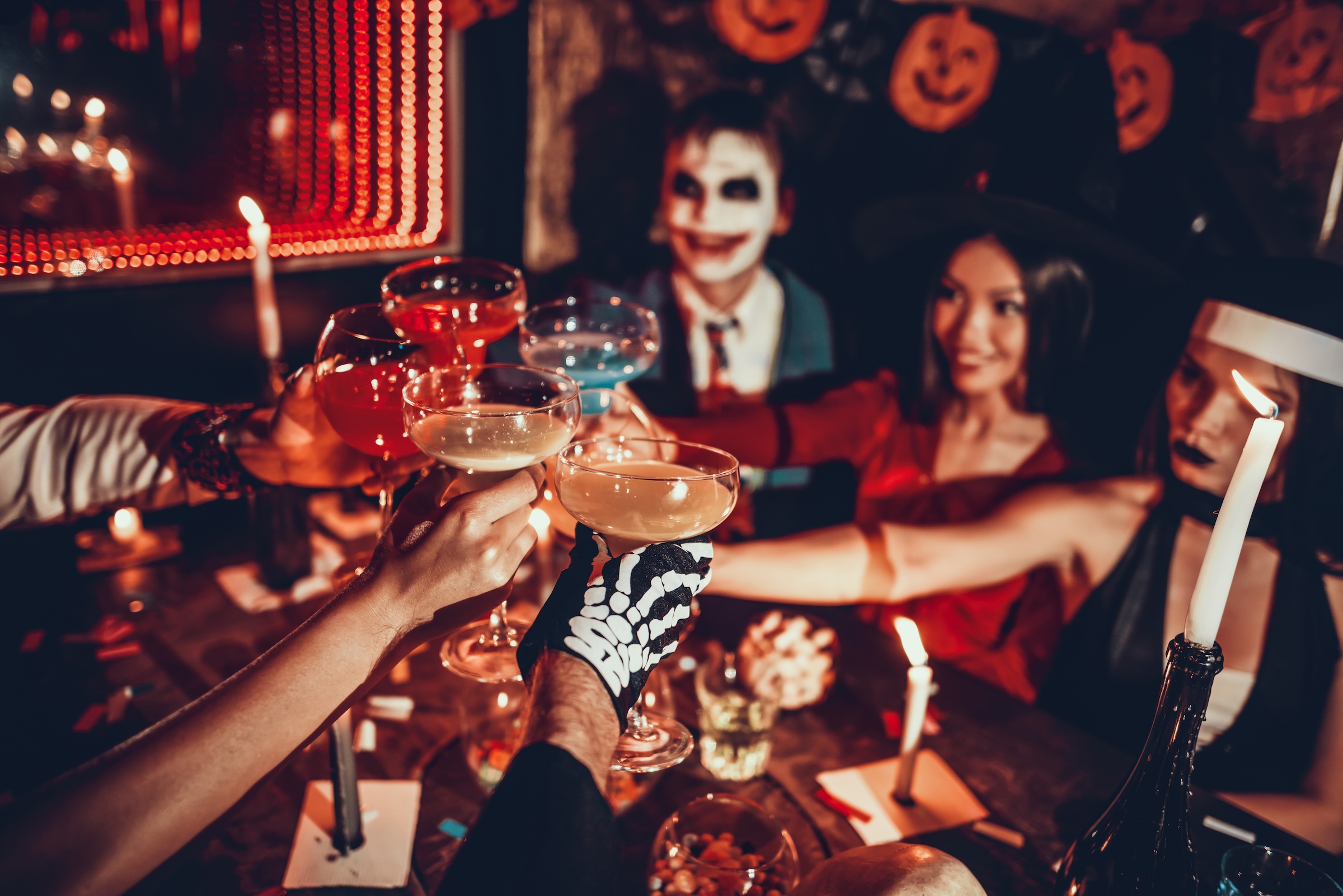 Celebrate Halloweekend With a Spooky Stone Street Bar Crawl