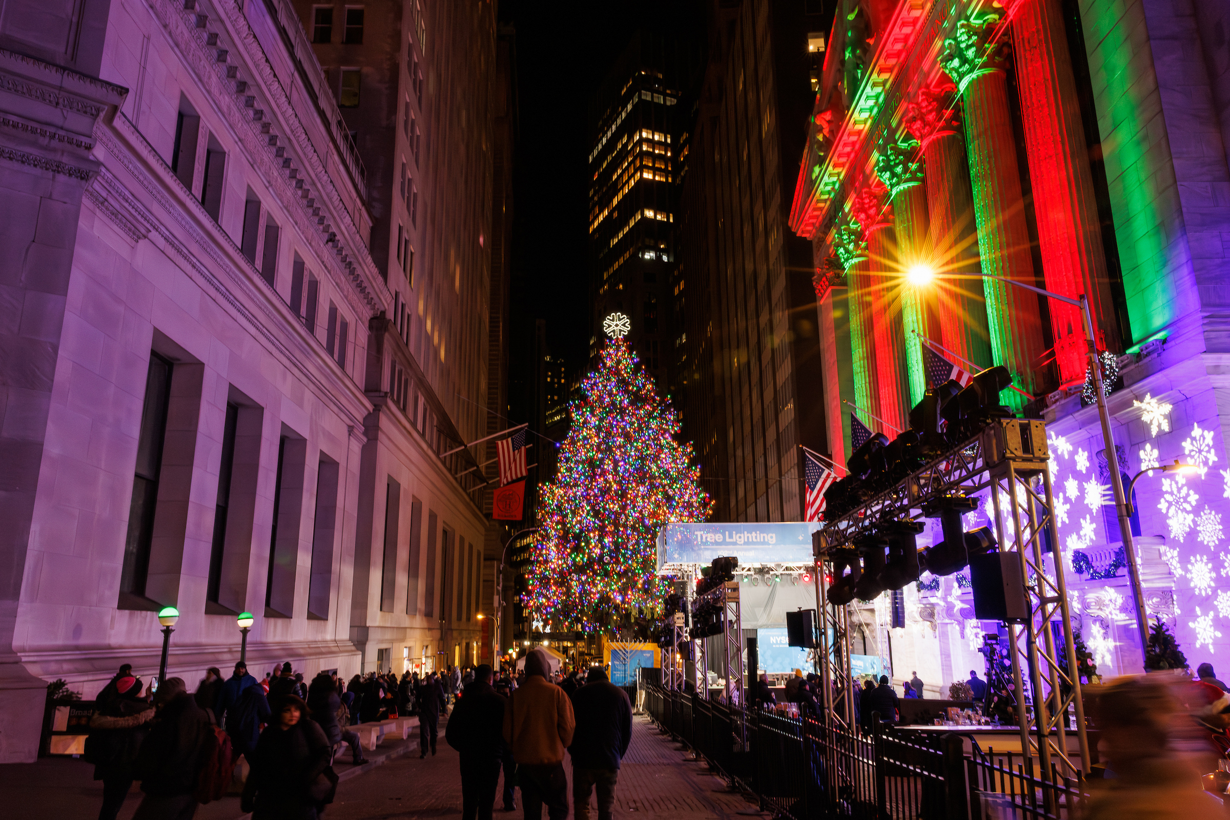 Photos: Lower Manhattan Gets Lit for the Holidays