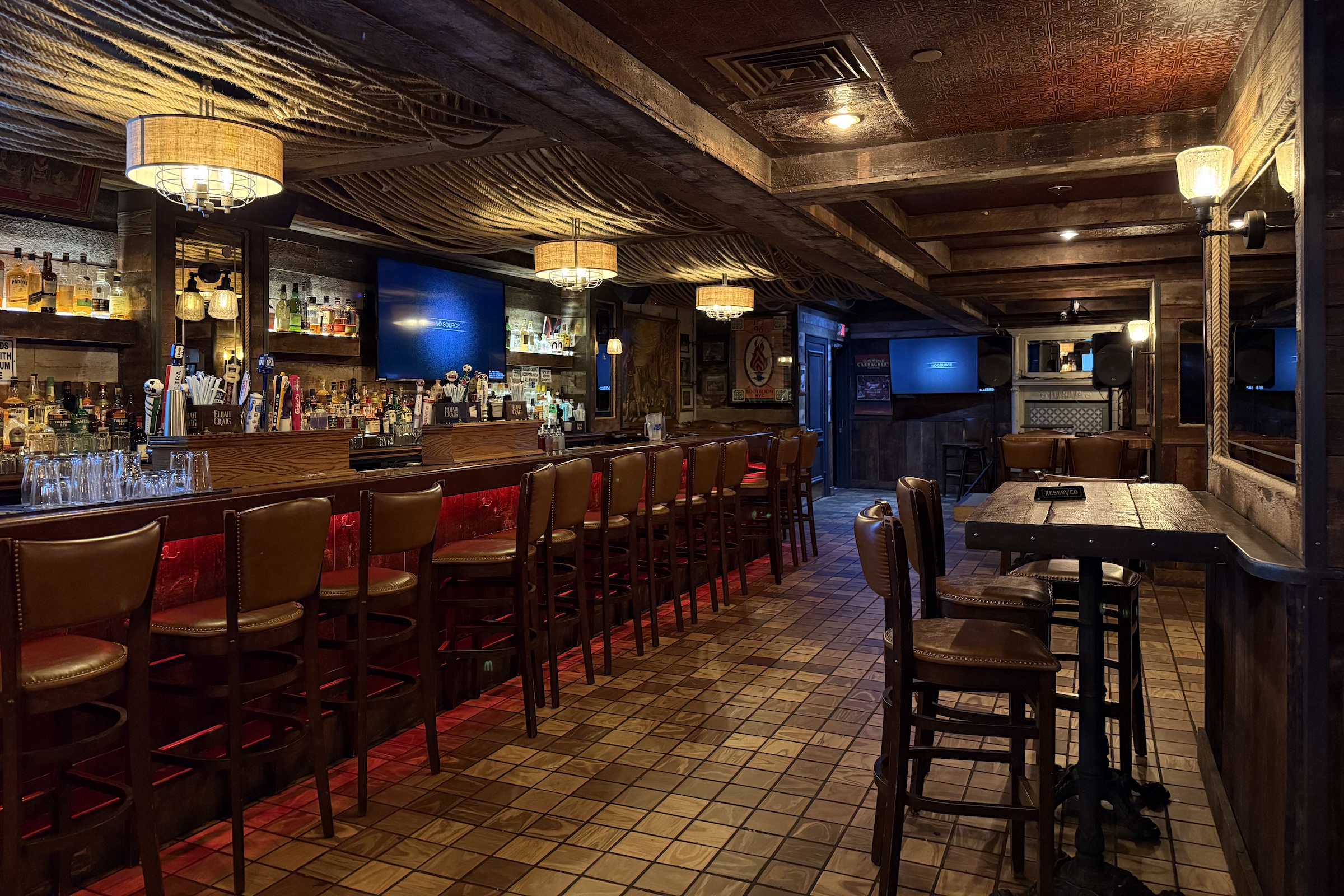 Carragher’s at the Irish American Serves Pints, Punts and Power Ballads