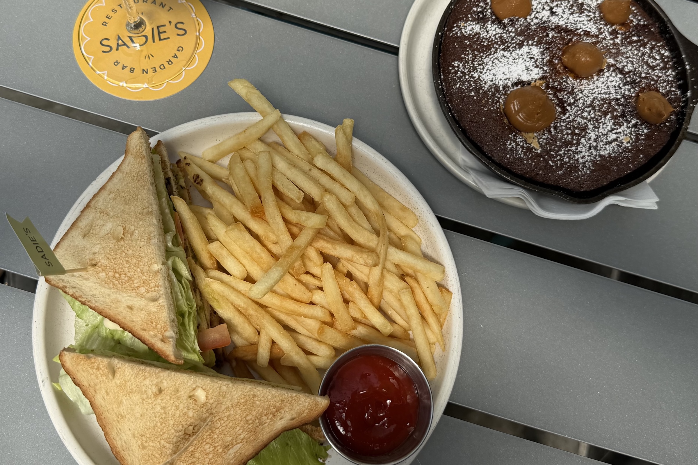 Sadie’s in the Seaport Is the Perfect Summer Spot