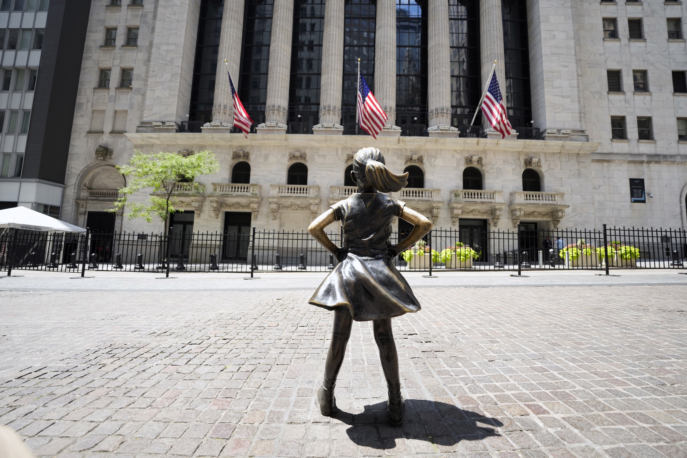 Party With the Fearless Girl at Her Very First Block-Wide Shindig